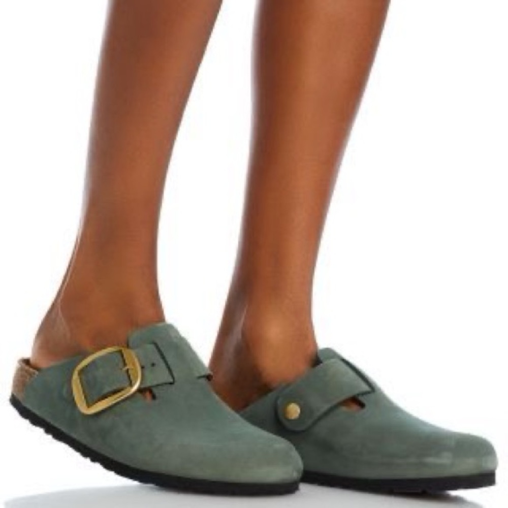 Birkenstock Boston Big Buckle Clogs in Thyme, size 9, NWOT Never Worn